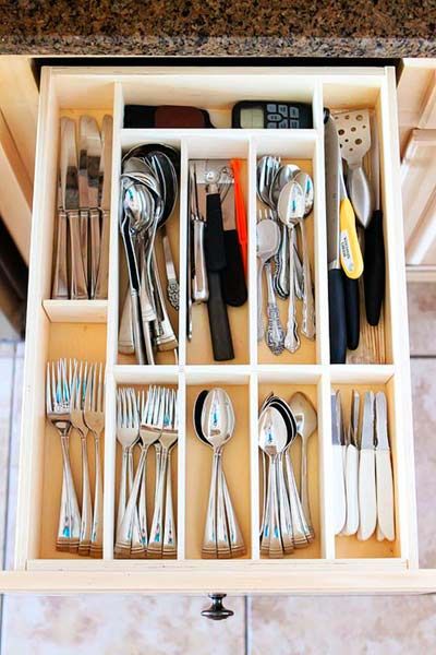 Cómo organizar la cocina para ganar tiempo y espacio - Handfie DIY  Como  organizar una cocina, Como organizar cocinas pequeñas, Como ordenar la  cocina